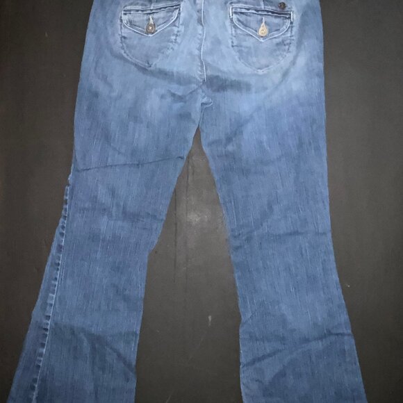 Lucky Brand Women 8/29 Blue Denim Button Zip Fly Covered Button Back Pocket Jean - Picture 7 of 7